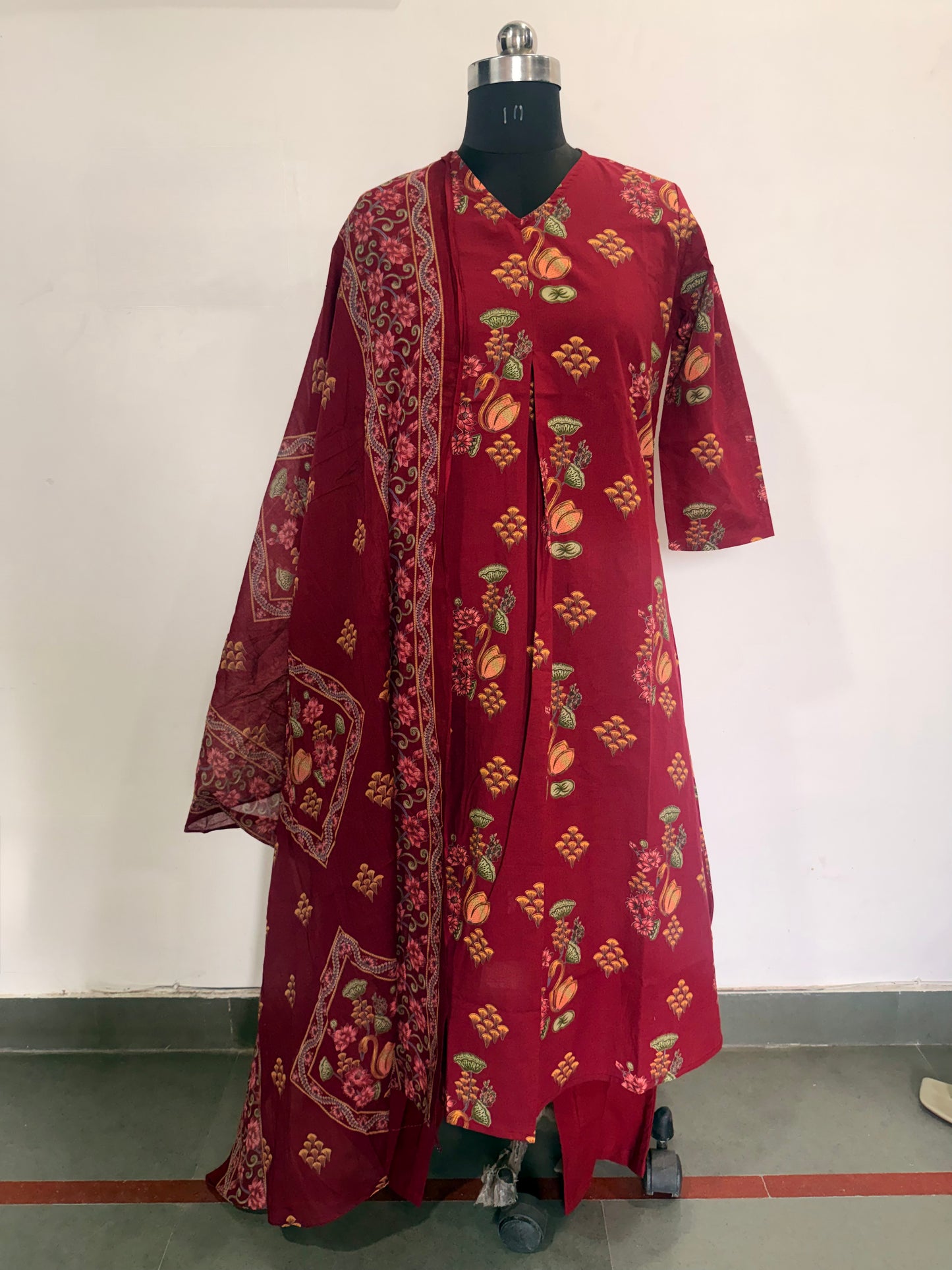 Maroon flamingo print