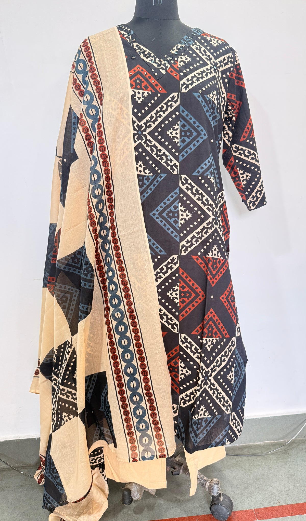 BLACK TRIBLE PRINT COTTON 3 PC SET WITH MALMAL DUPATTA