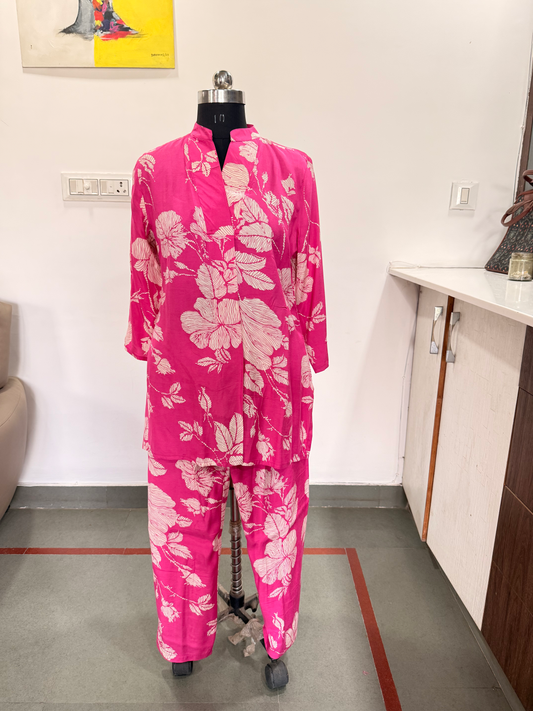DARK PINK FLORAL PRINT